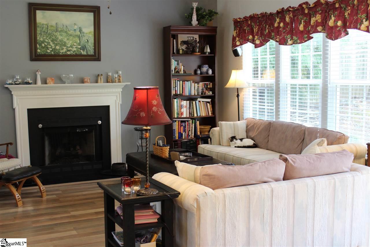 8 Fawn Ridge Way Mauldin, SC 29662 - Photo 4 of 15 Great Room
