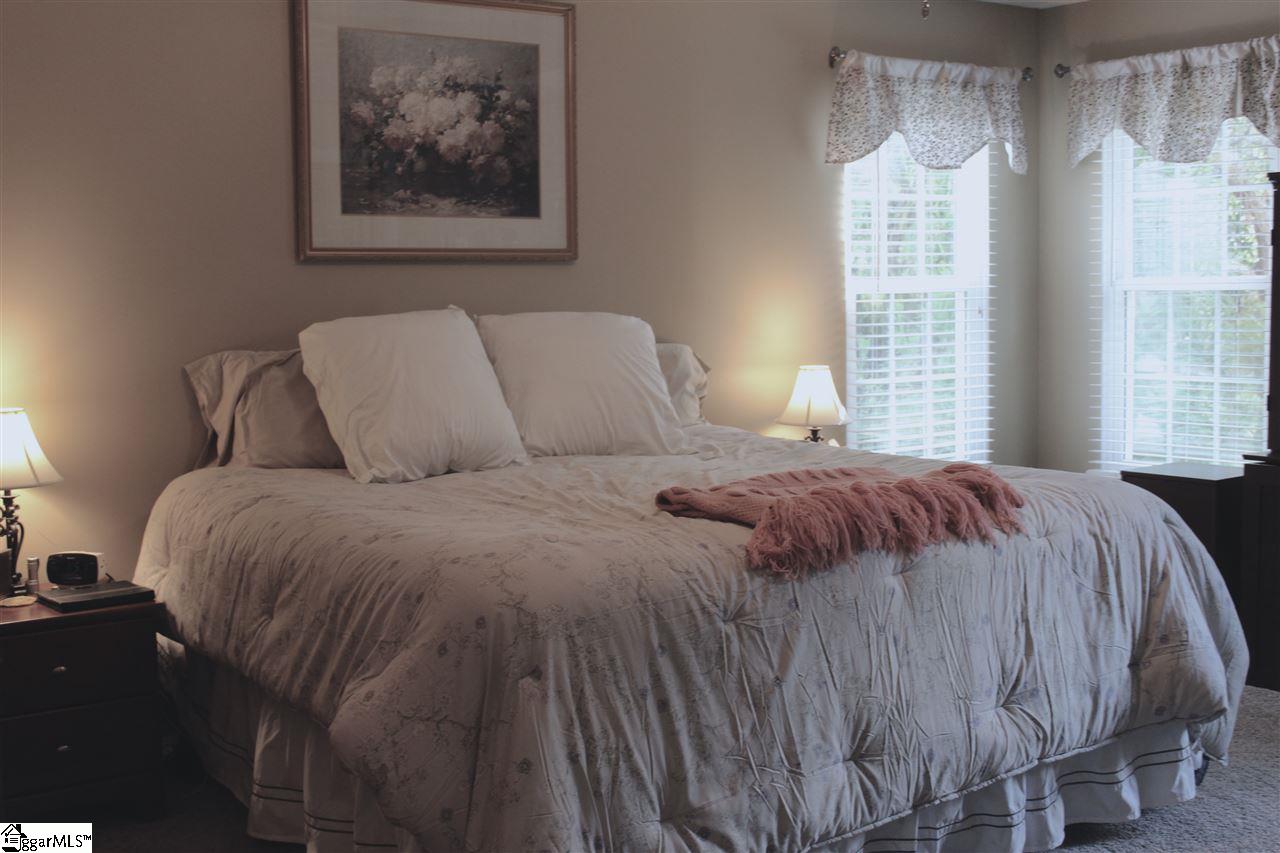 8 Fawn Ridge Way Mauldin, SC 29662 - Photo 6 of 15 Master Bedroom