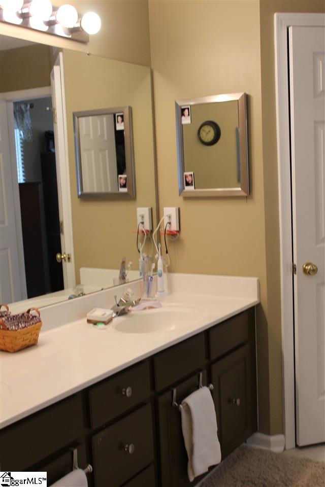 8 Fawn Ridge Way Mauldin, SC 29662 - Photo 7 of 15 Master Bath