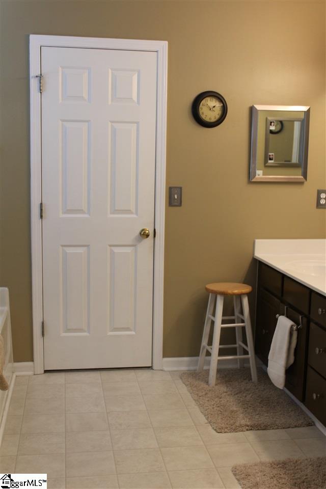 8 Fawn Ridge Way Mauldin, SC 29662 - Photo 9 of 15 Master Bath