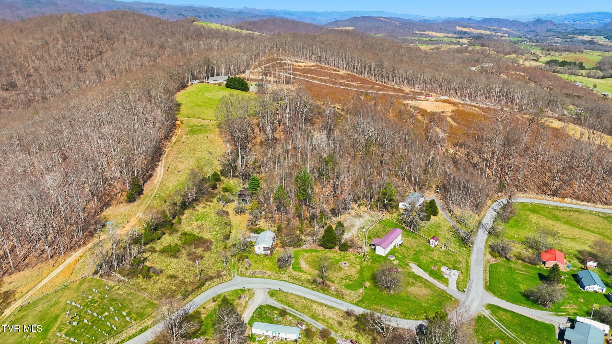 486 Cloud High Road Duffield, VA 24244 - Photo 8 of 19 4_486 cloud high rd-1
