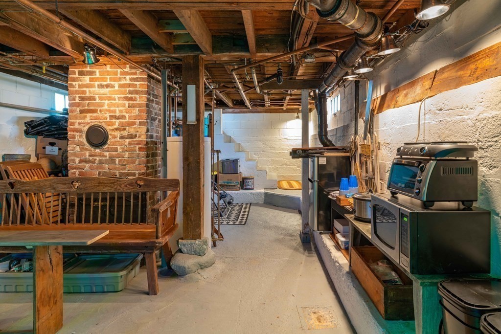 890 Bernardston Road Greenfield, MA 01301 - Photo 21 of 37 Gallery Image 21