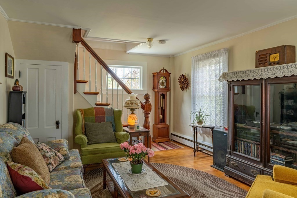 890 Bernardston Road Greenfield, MA 01301 - Photo 9 of 37 Gallery Image 9