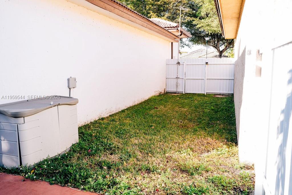 16158 Southwest 68th Terrace Miami, FL 33193 - Photo 45 of 56 Side Yard