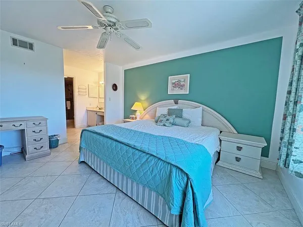 $2,300 | 15191 Cedarwood Lane, Unit 2602, Naples, FL 34110