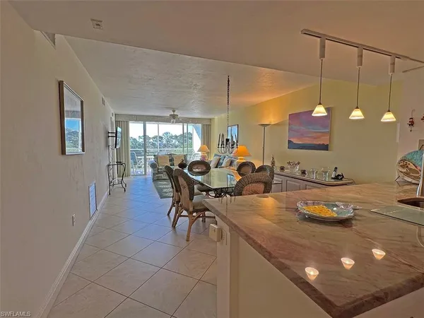 $2,300 | 15191 Cedarwood Lane, Unit 2602, Naples, FL 34110