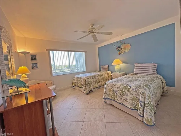 $2,300 | 15191 Cedarwood Lane, Unit 2602, Naples, FL 34110
