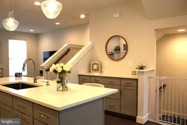 $785,000 | 5040 Oakmoore Drive, Rockville, MD 20852
