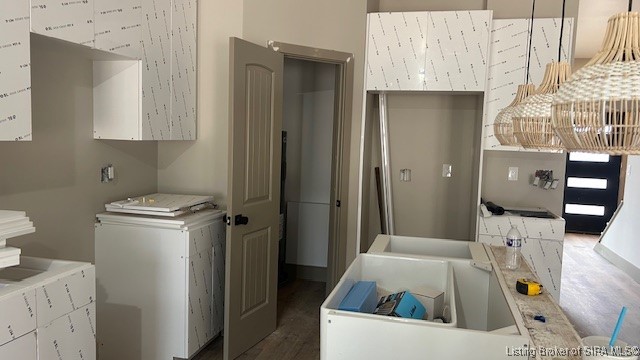 7725 Greenbrier Road Northeast Georgetown, IN 47122 - Photo 4 of 16 Huge corner pantry