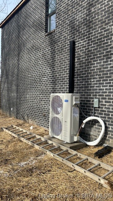 7725 Greenbrier Road Northeast Georgetown, IN 47122 - Photo 9 of 16