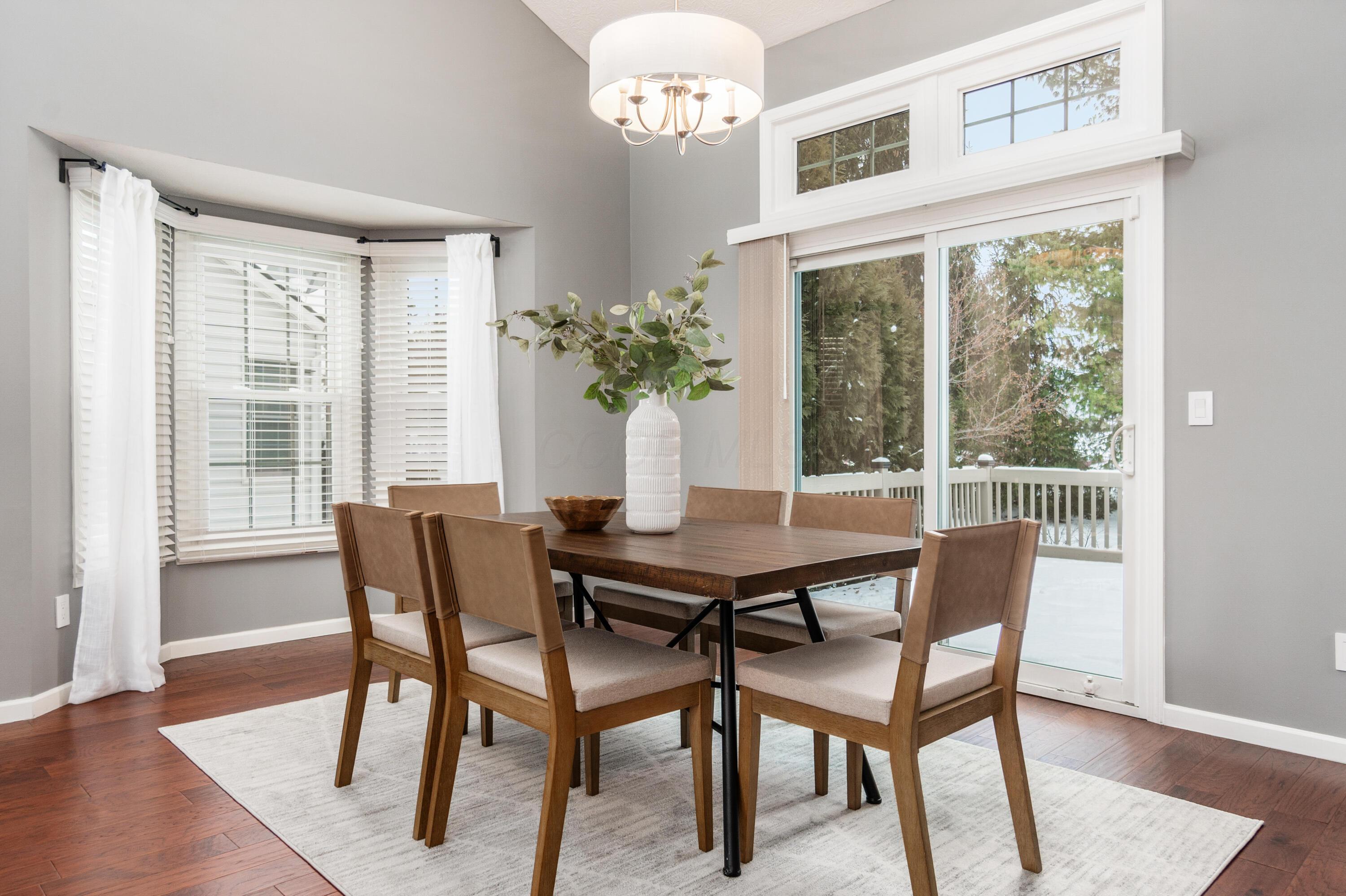 7305 New Point Place Powell, OH 43065 - Photo 16 of 46 Dining Room
