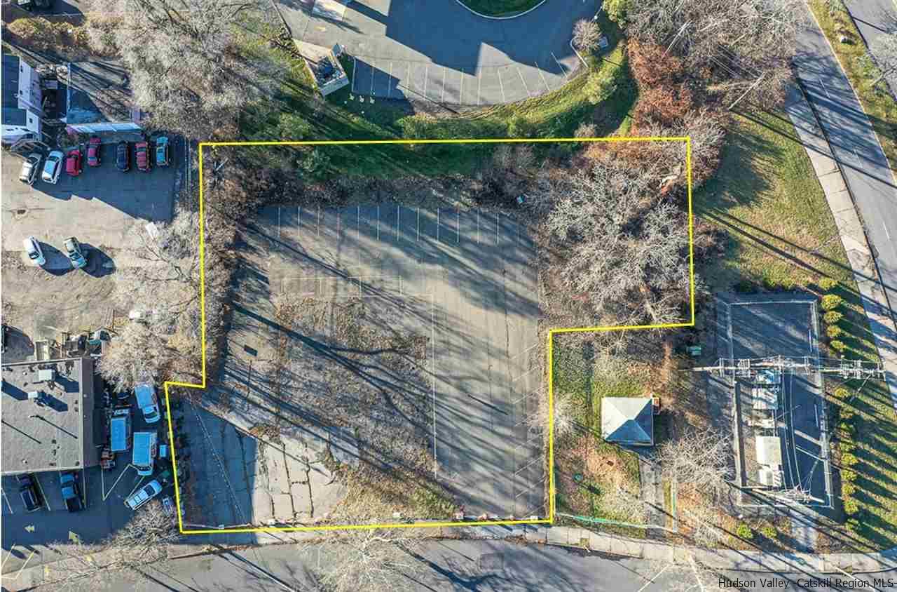 25 Frog Alley, Kingston, NY 12401 Compass