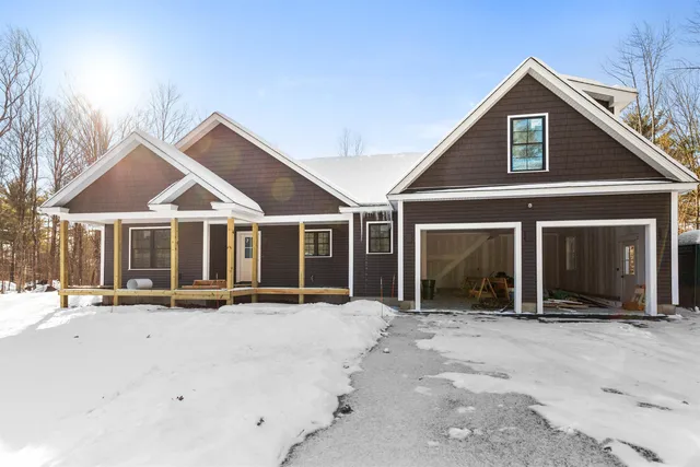 $899,000 | 70 Hatch Corner Road, Meredith, NH 03253