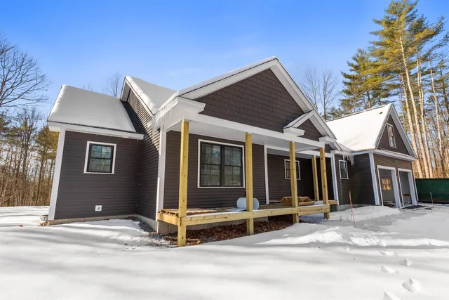 $899,000 | 70 Hatch Corner Road, Meredith, NH 03253