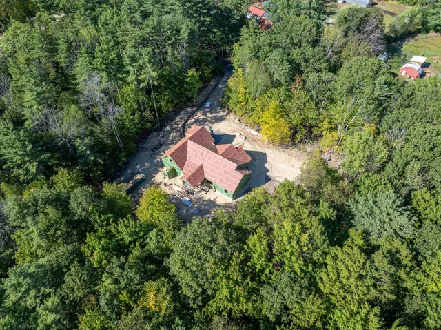 $899,000 | 70 Hatch Corner Road, Meredith, NH 03253