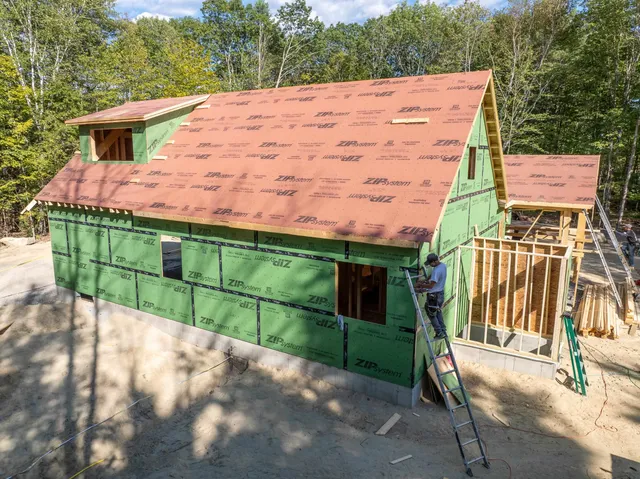 $899,000 | 70 Hatch Corner Road, Meredith, NH 03253