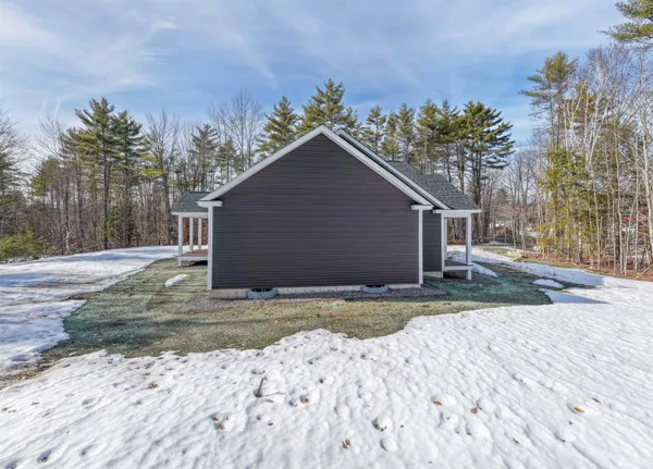 $899,000 | 70 Hatch Corner Road, Meredith, NH 03253