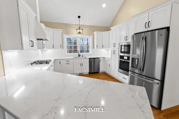 $899,000 | 70 Hatch Corner Road, Meredith, NH 03253