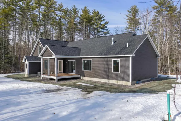 $899,000 | 70 Hatch Corner Road, Meredith, NH 03253