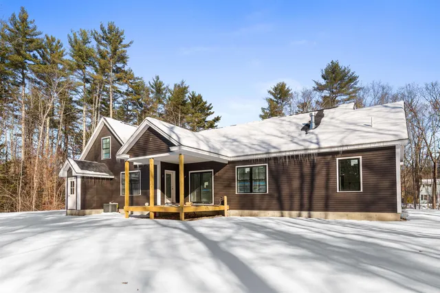 $899,000 | 70 Hatch Corner Road, Meredith, NH 03253
