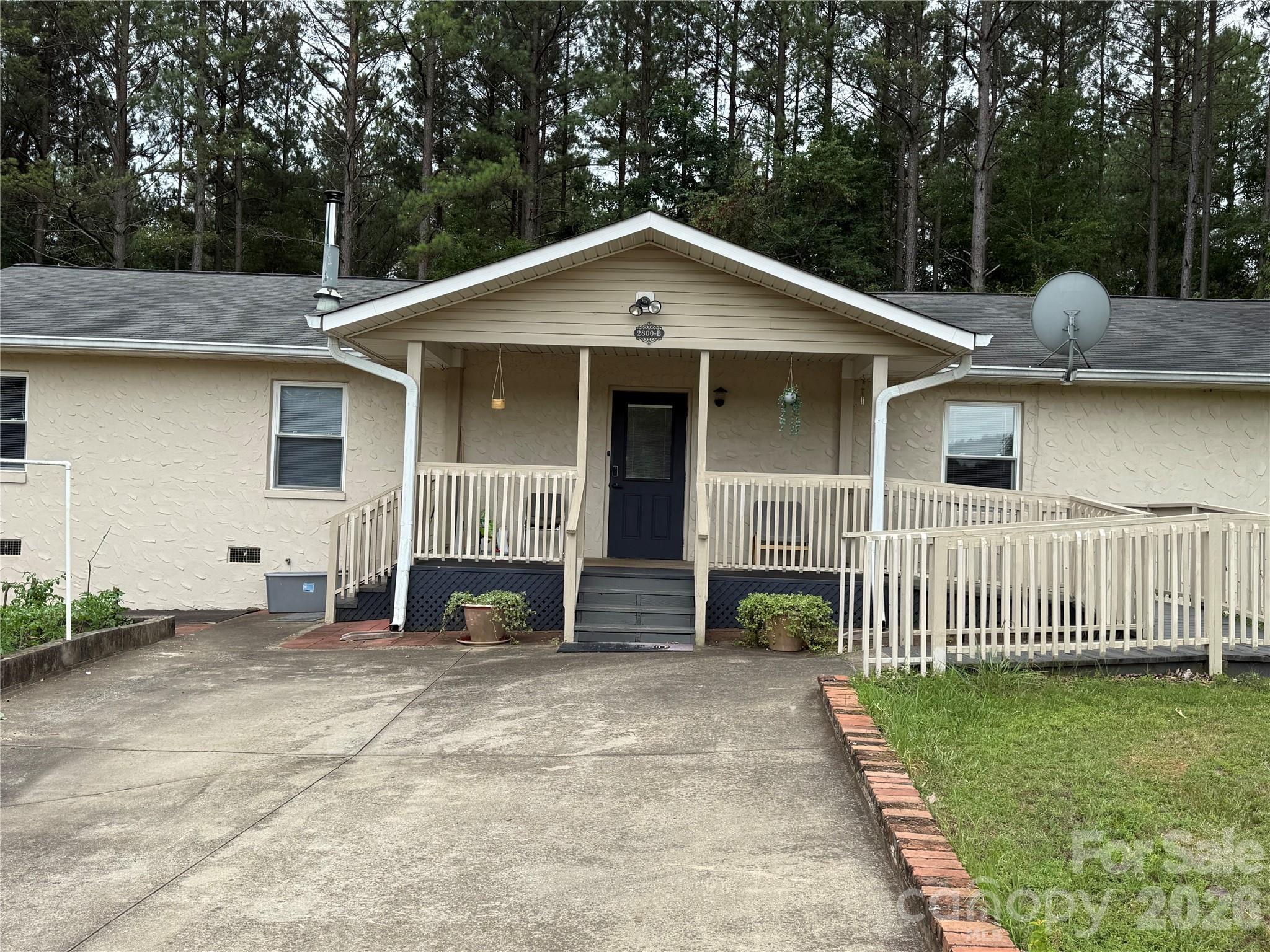 2800 Coxe Road Tryon, NC 28782 - Photo 2 of 4