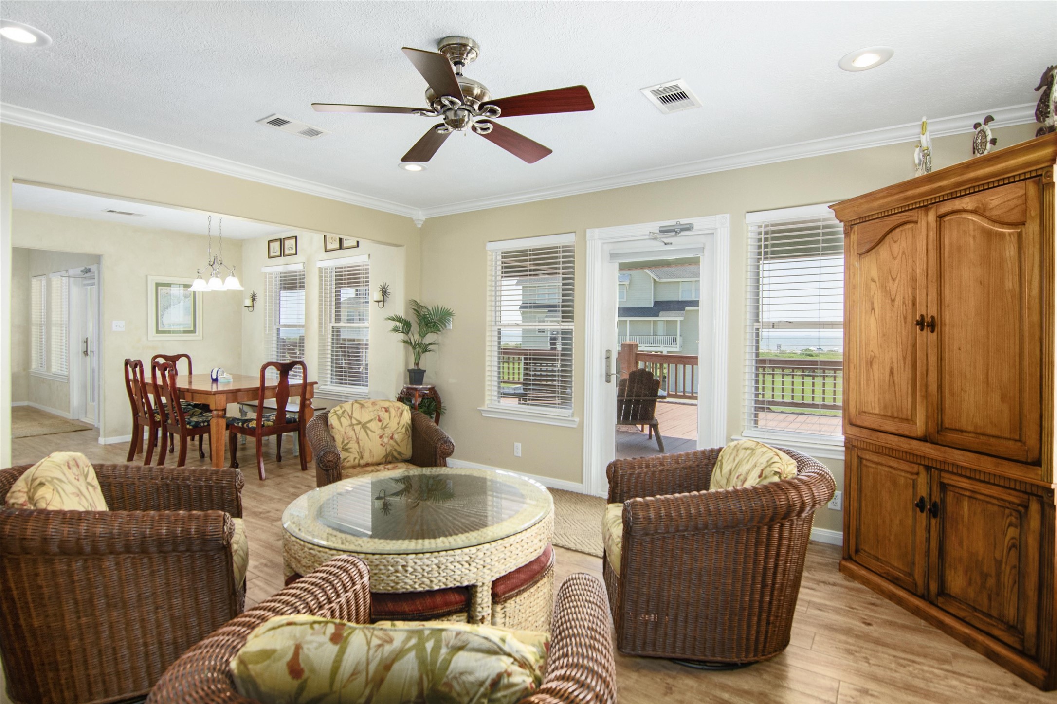 3933 Biscayne Beach Road Port Bolivar, TX 77650 - Photo 8 of 24 a living room with furniture and a window