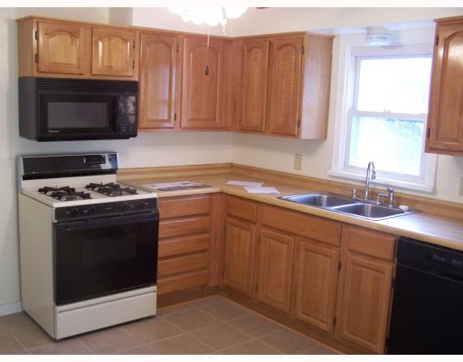 5318 Middle Road Gibsonia, PA 15044 - Photo 3 of 11 Kitchen.