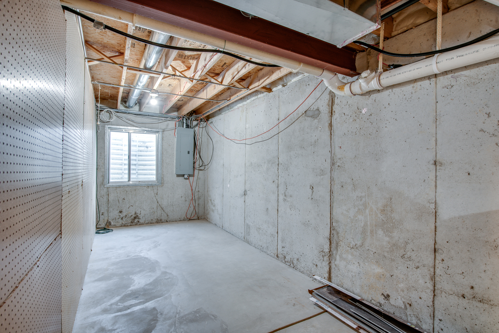 416 Hubbard Circle Plano, IL 60545 - Photo 31 of 57 a view of an empty room