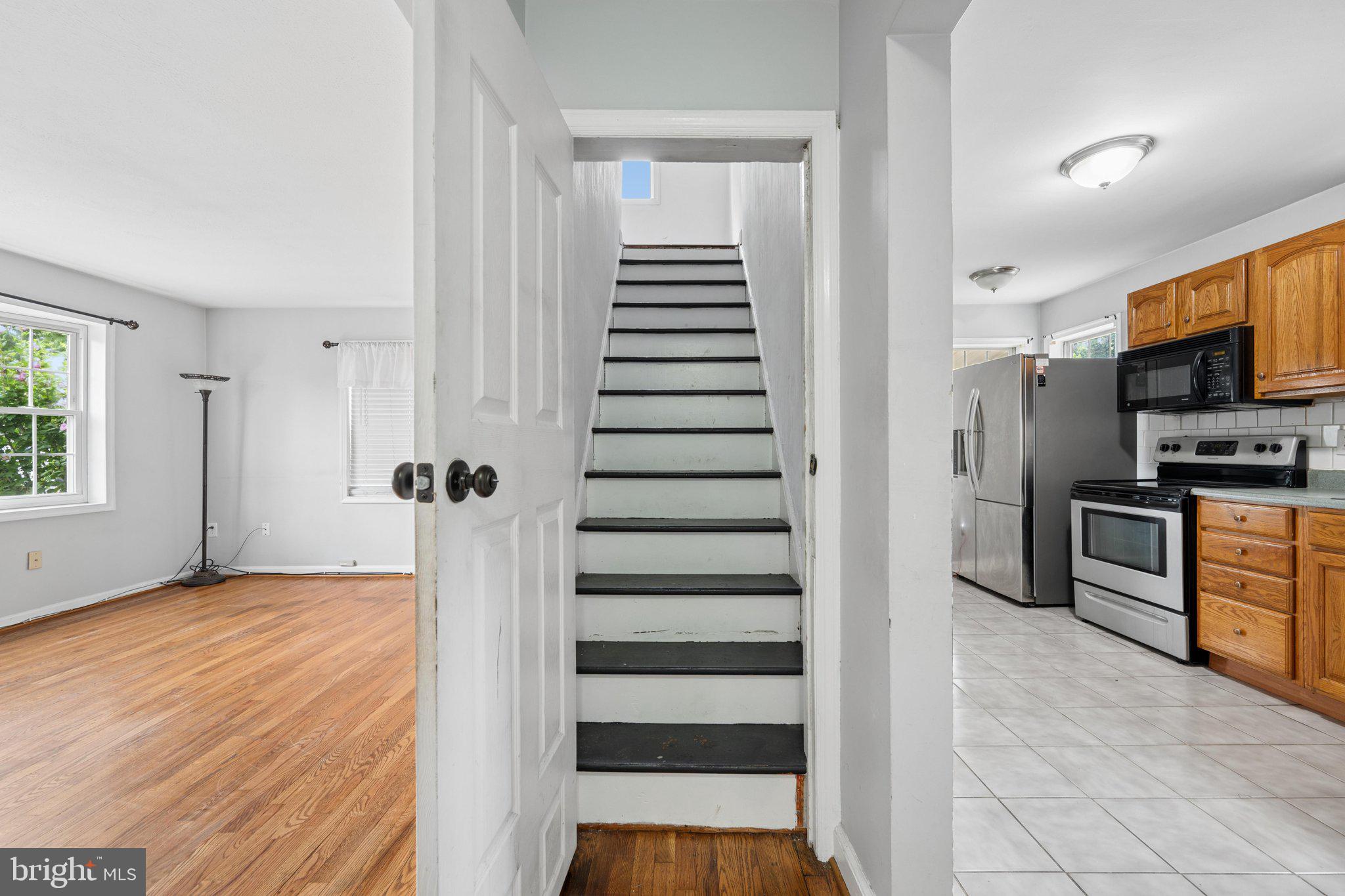 213 Nottingham Road Hagerstown, MD 21740 - Photo 28 of 72 Stairs