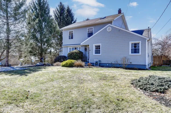 $295,000 | 39 Julia Street, Amsterdam, NY 12010
