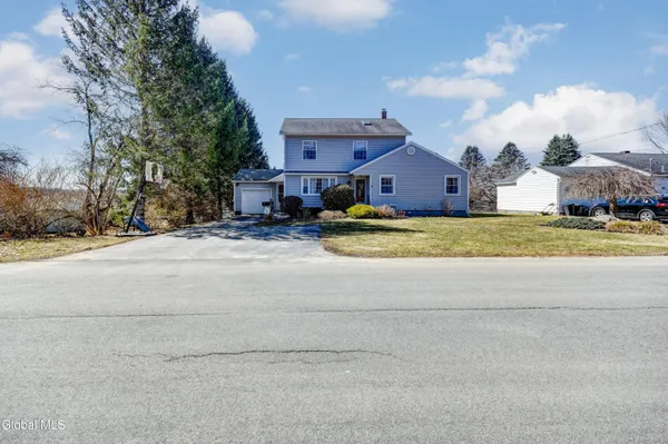 $295,000 | 39 Julia Street, Amsterdam, NY 12010