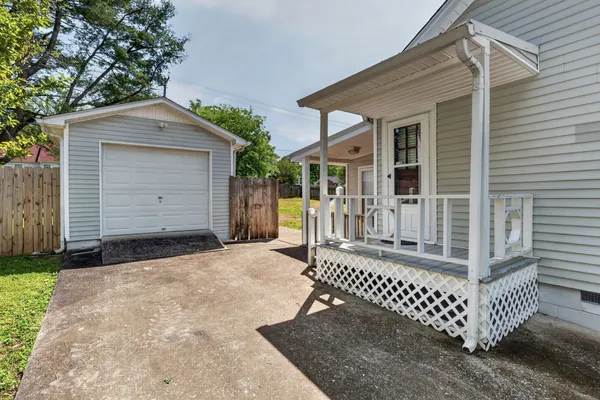$200,000 | 509 3rd Avenue, Fayetteville, TN 37334