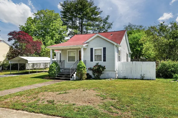 $200,000 | 509 3rd Avenue, Fayetteville, TN 37334