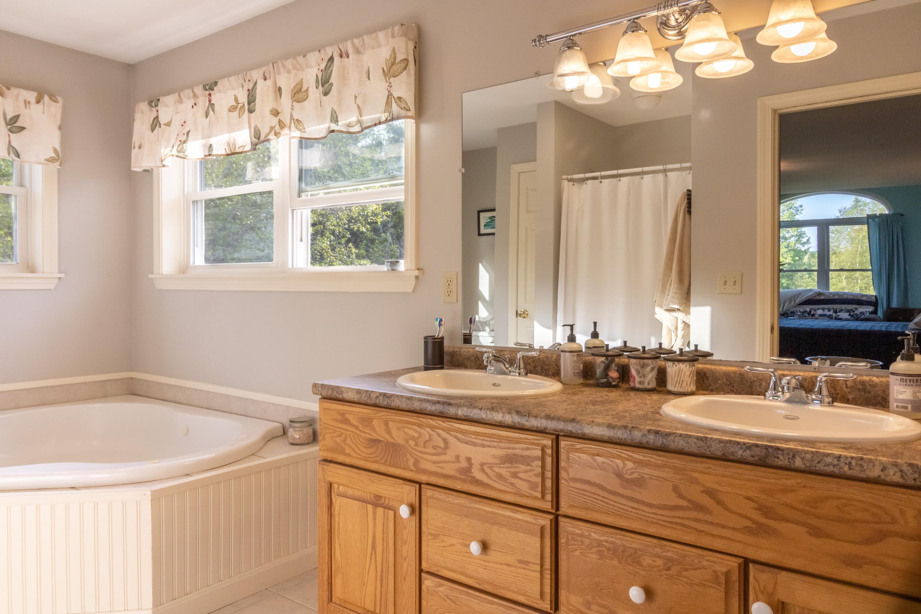 7 Perry Road Winterport, ME 04496 - Photo 40 of 57 7 Perry Drive Interiors-5