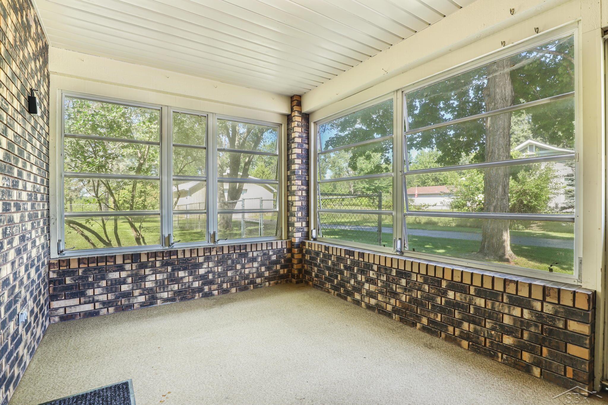3895 Hackett Road Saginaw, MI 48603 - Photo 42 of 78 50087372-41.JPG