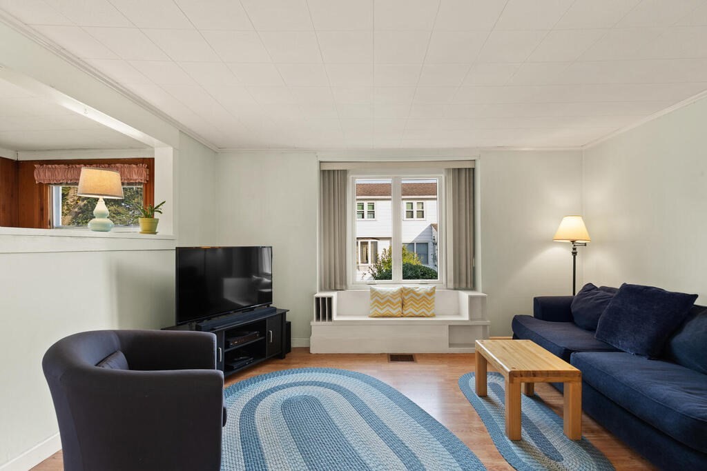 34 Guild Road Beverly, MA 01915 - Photo 7 of 25 Gallery Image 7