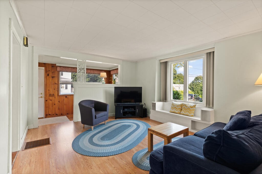 34 Guild Road Beverly, MA 01915 - Photo 8 of 25 Gallery Image 8