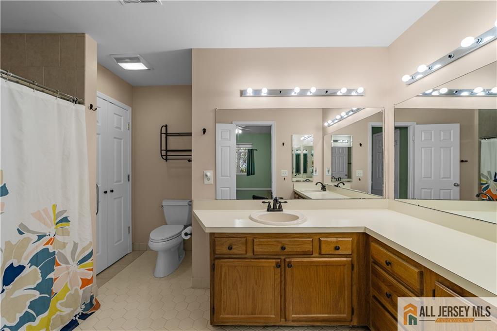 53 Winthrop Road, Unit 53F Monroe Township, NJ 08831 - Photo 19 of 30