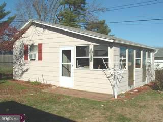231 Suffolk Road Fairless Hills, PA 19030 - Photo 5 of 6 Gallery Image 5
