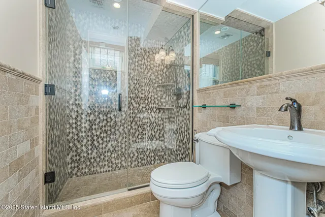 $1,460,000 | 162-03 84th Street | Rockwood Park