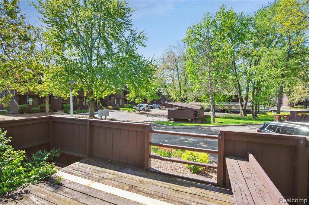131 East Jolly Road, Unit E6 Lansing, MI 48910 - Photo 18 of 34 Gallery Image 18