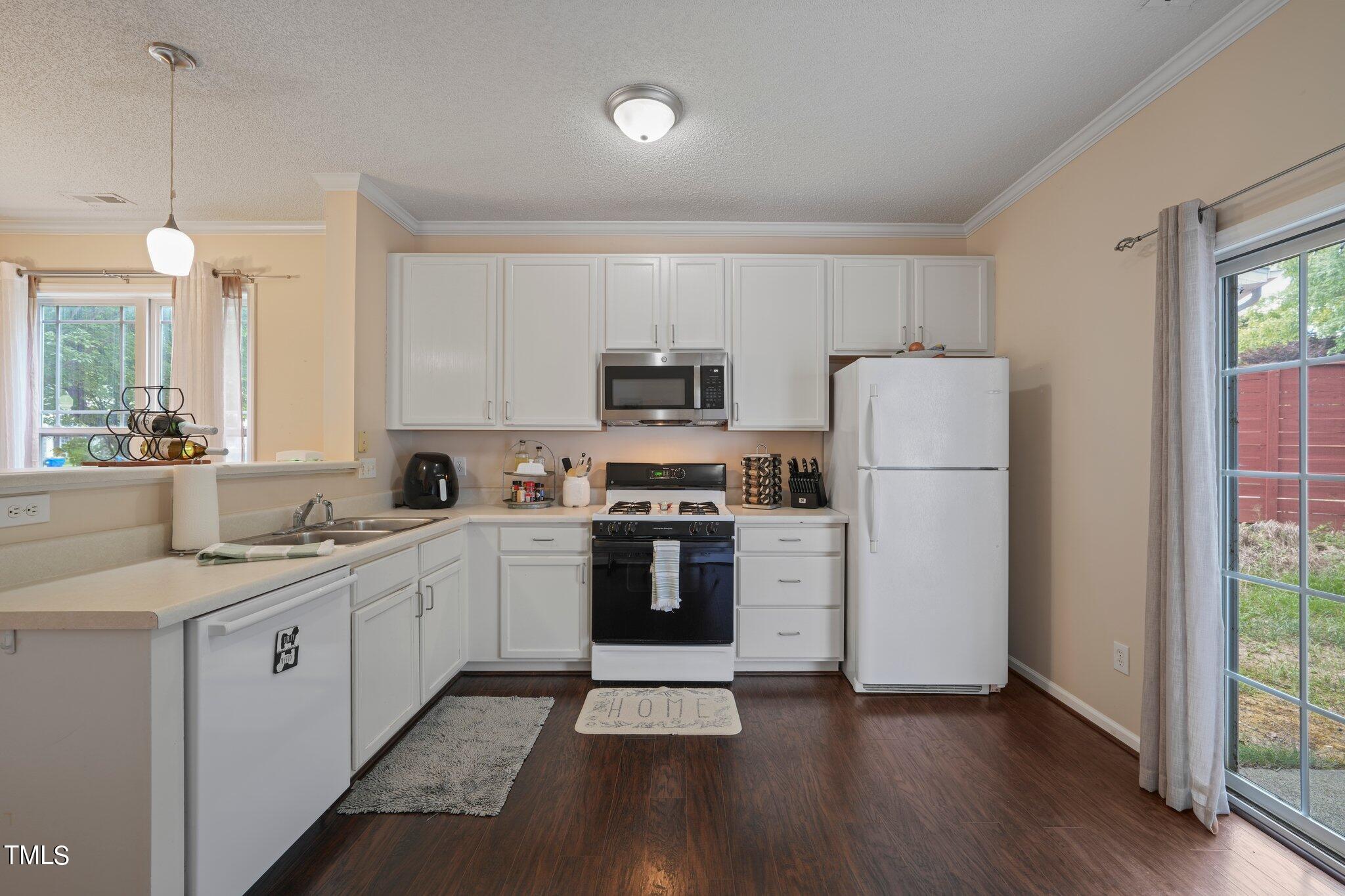 11000 Farmville Road Raleigh, NC 27614 - Photo 13 of 33 25-web-or-mls-DSC09975