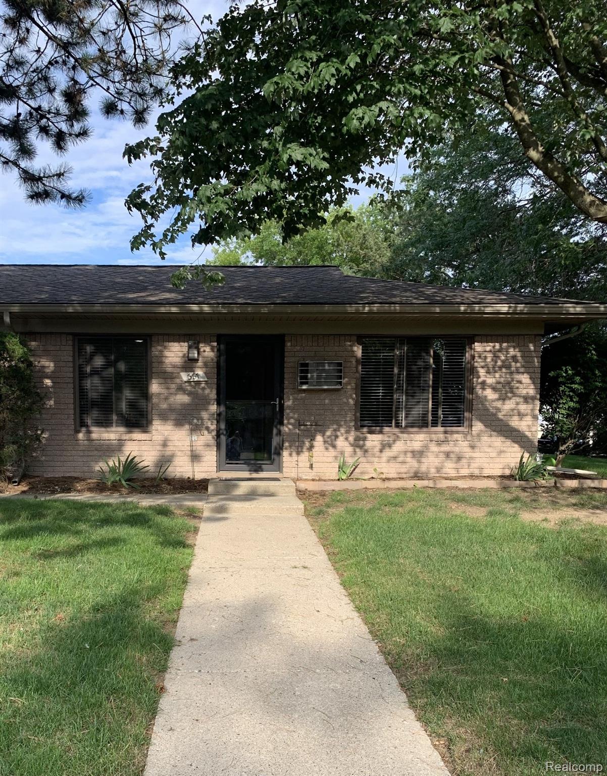 387 West Drahner Road Oxford, MI 48371 - Photo 1 of 8 Condo