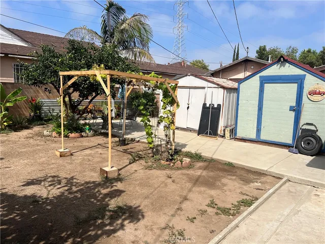 $779,000 | 11863 Stanford Avenue, Los Angeles, CA 90059