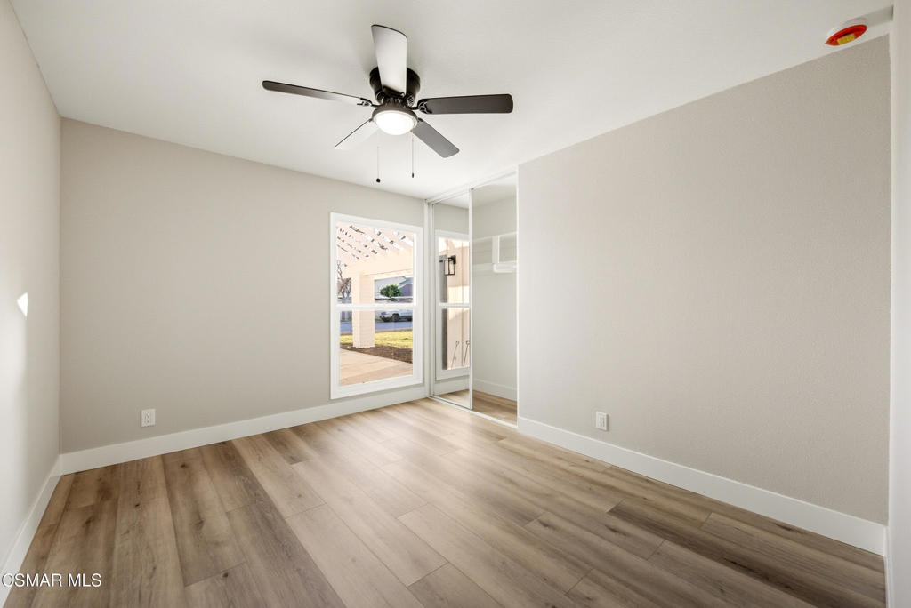 2405 Lee Street Simi Valley, CA 93065 - Photo 20 of 34