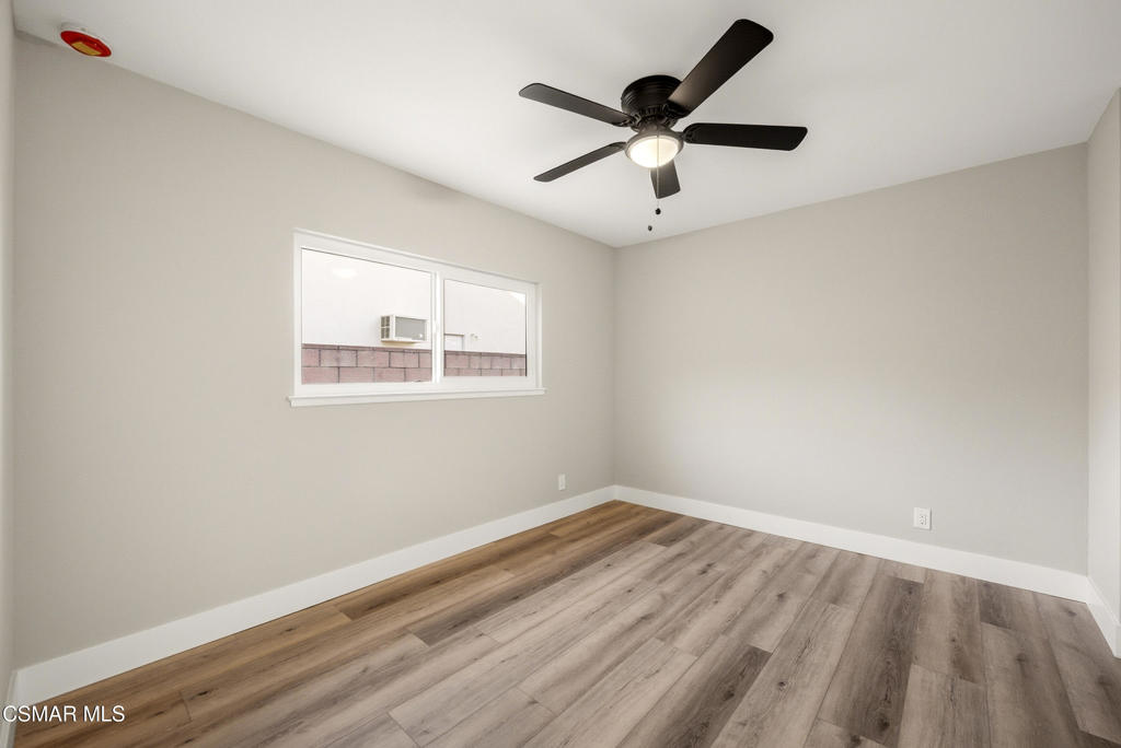 2405 Lee Street Simi Valley, CA 93065 - Photo 21 of 34