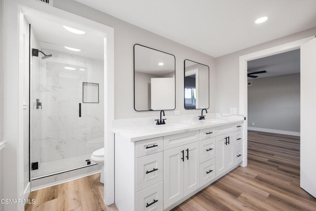 2405 Lee Street Simi Valley, CA 93065 - Photo 28 of 34