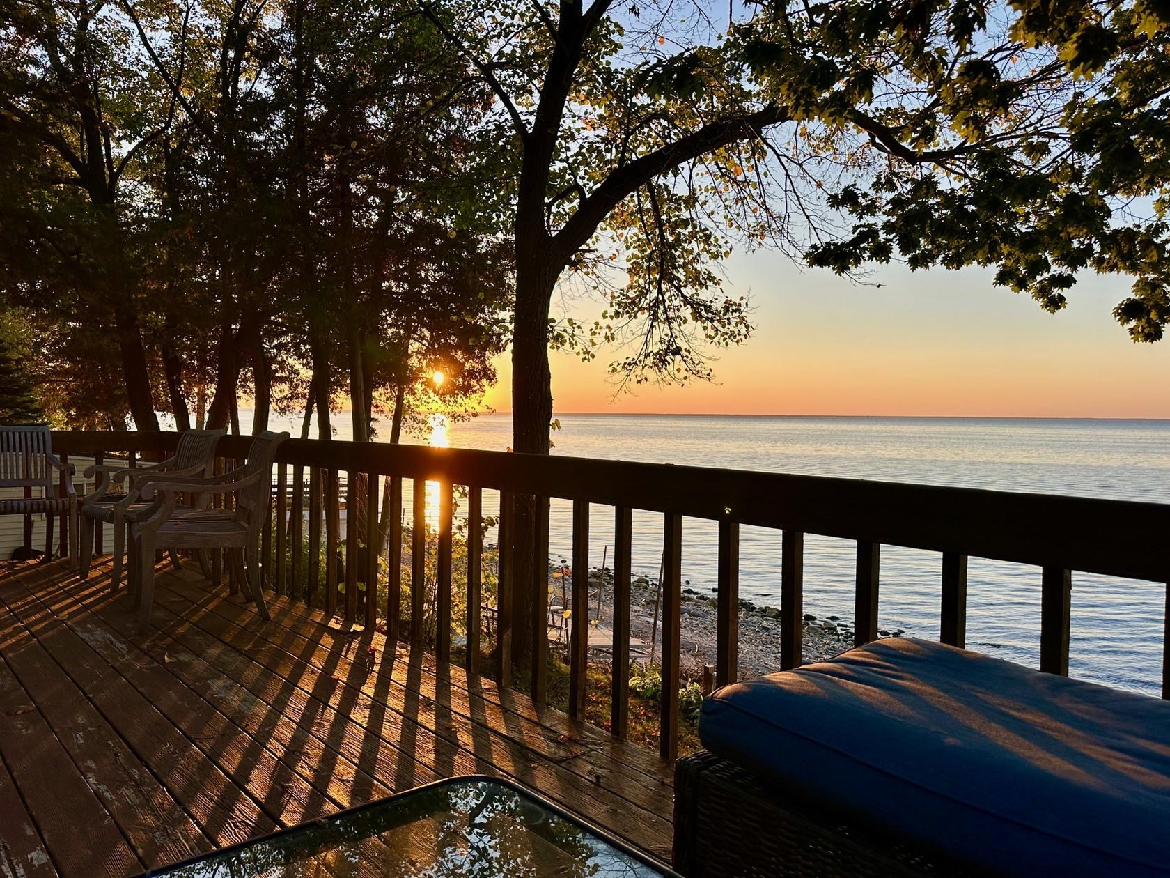 5141 Edgewater Beach Road Green Bay, WI 54311 - Photo 2 of 27