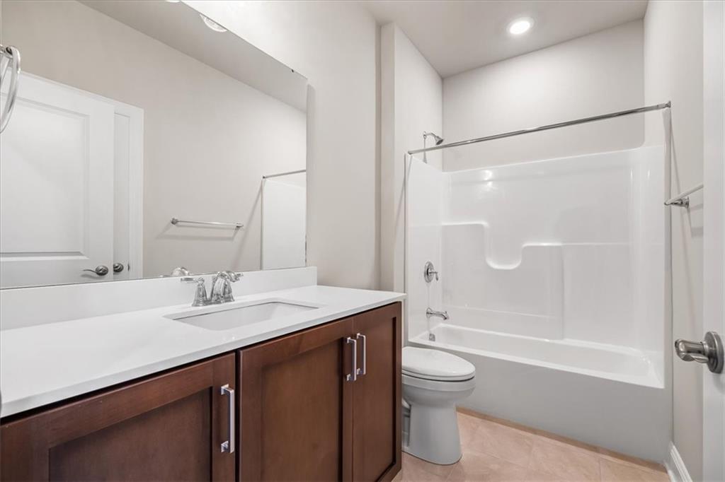 115 Quail Run Road, Unit 3 Venetia, PA 15367 - Photo 25 of 34 Bath 2