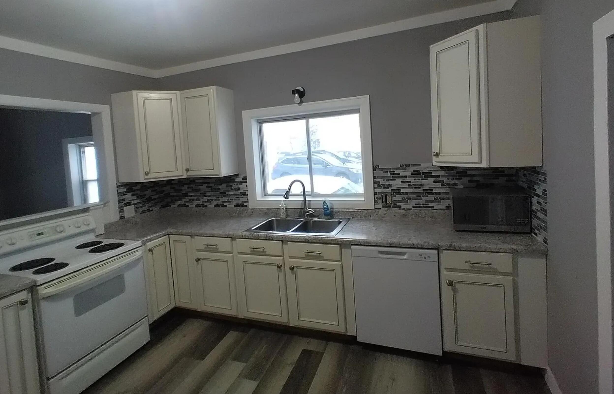 303 Rathburn Howard City, MI 49329 - Photo 7 of 28 1